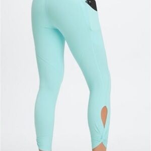Fabletics Oasis PureLuxe High-Waisted Twist 7/8 Legging